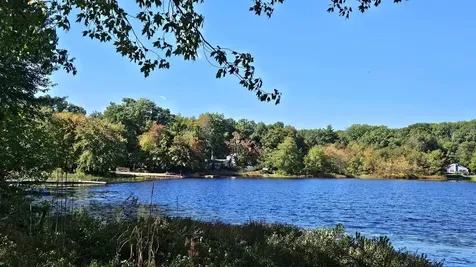 22 Gena Avenue Derry NH 03038