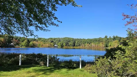 22 Gena Avenue Derry NH 03038