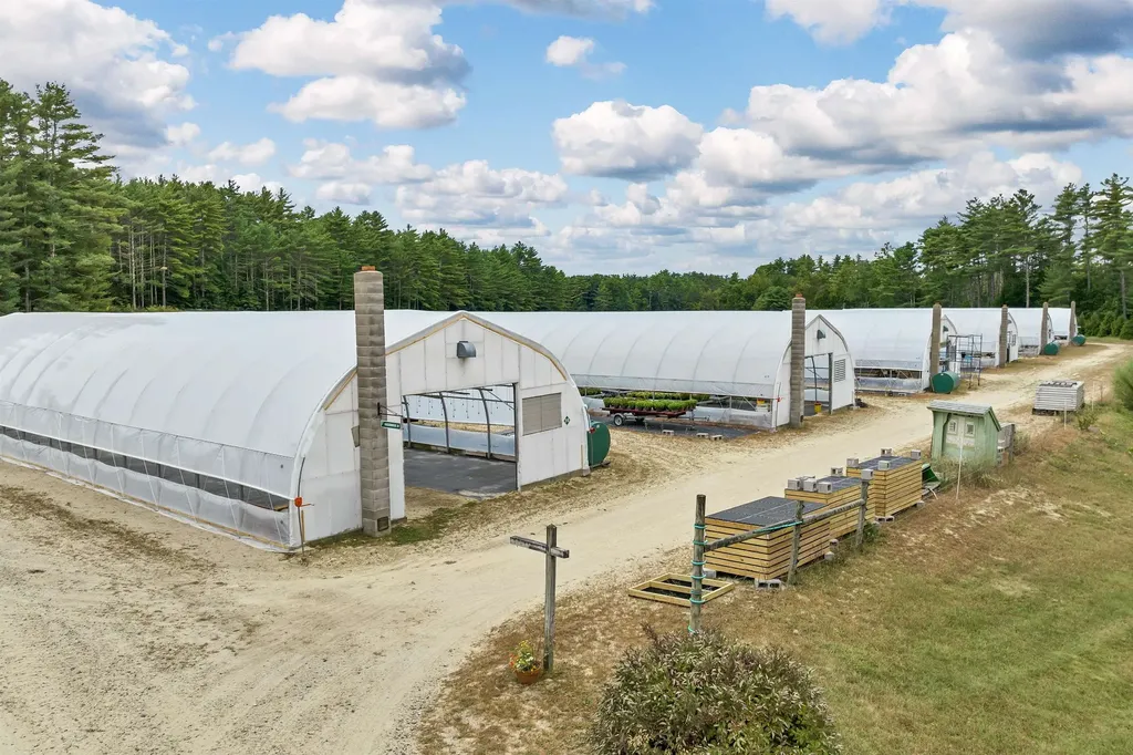 252 Middle Road Tuftonboro NH 03816