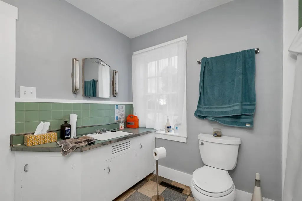 252 Middle Road Tuftonboro NH 03816