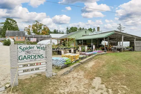 252 Middle Road Tuftonboro NH 03816