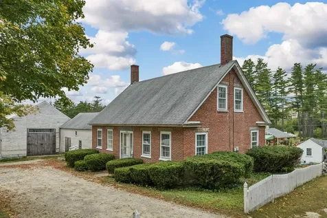 252 Middle Road Tuftonboro NH 03816