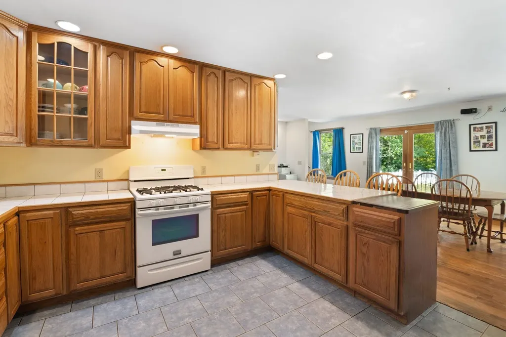 60 Moonlight Lane Brattleboro VT 05301