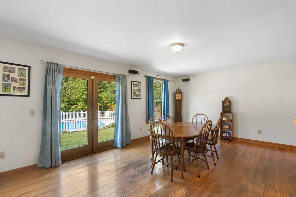 60 Moonlight Lane Brattleboro VT 05301