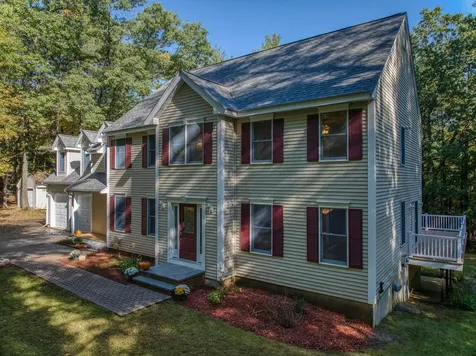 298 Harantis Lake Road Chester NH 03036