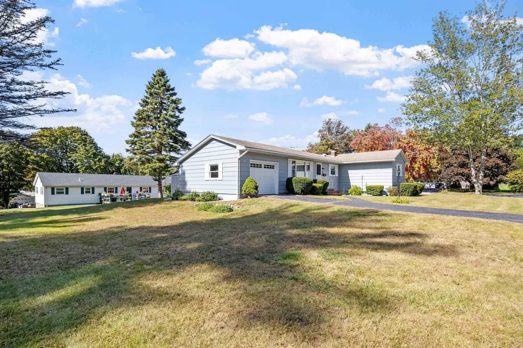 1 Renarl Avenue Pembroke NH 03275