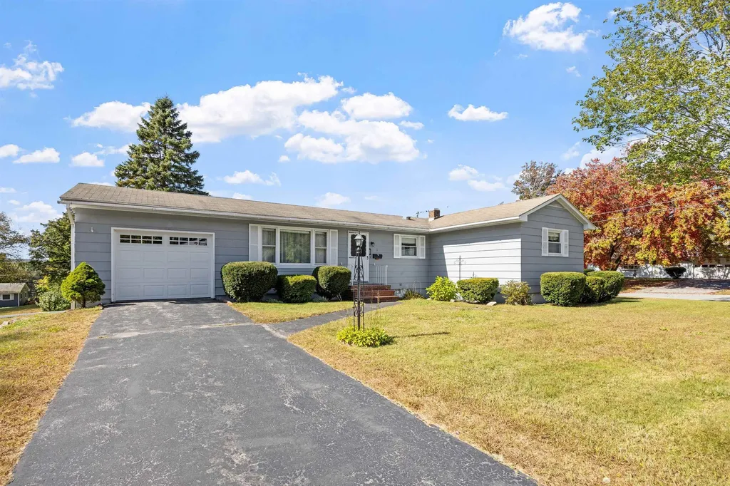 1 Renarl Avenue Pembroke NH 03275