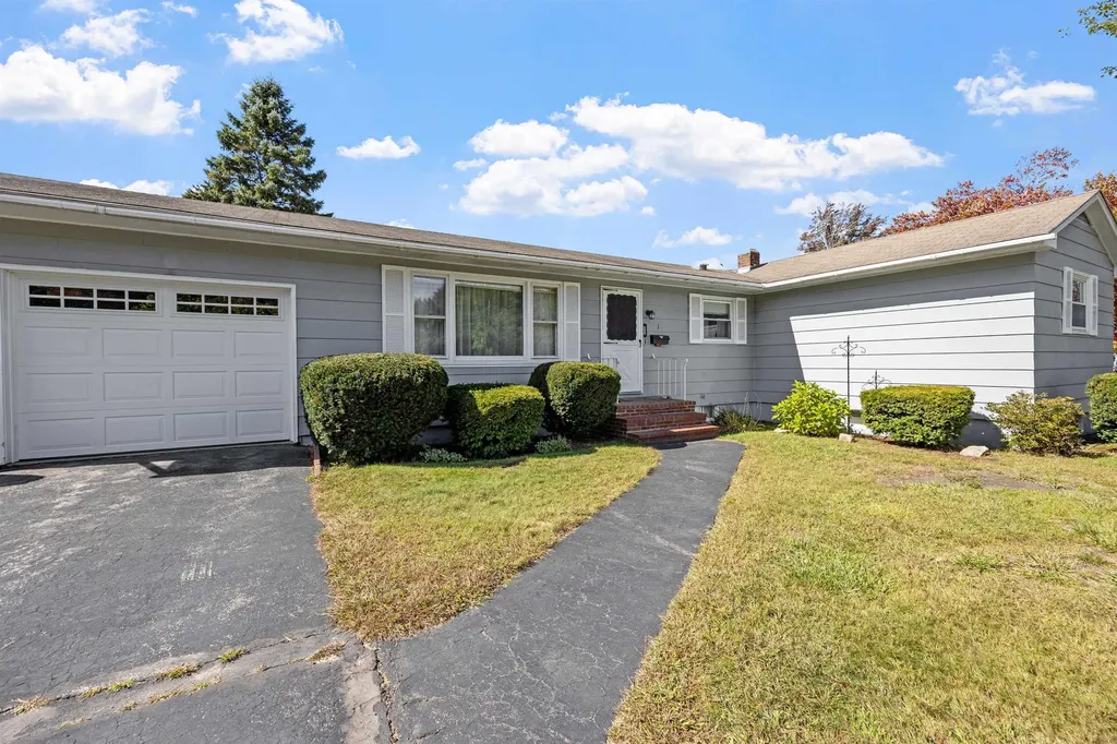 1 Renarl Avenue Pembroke NH 03275