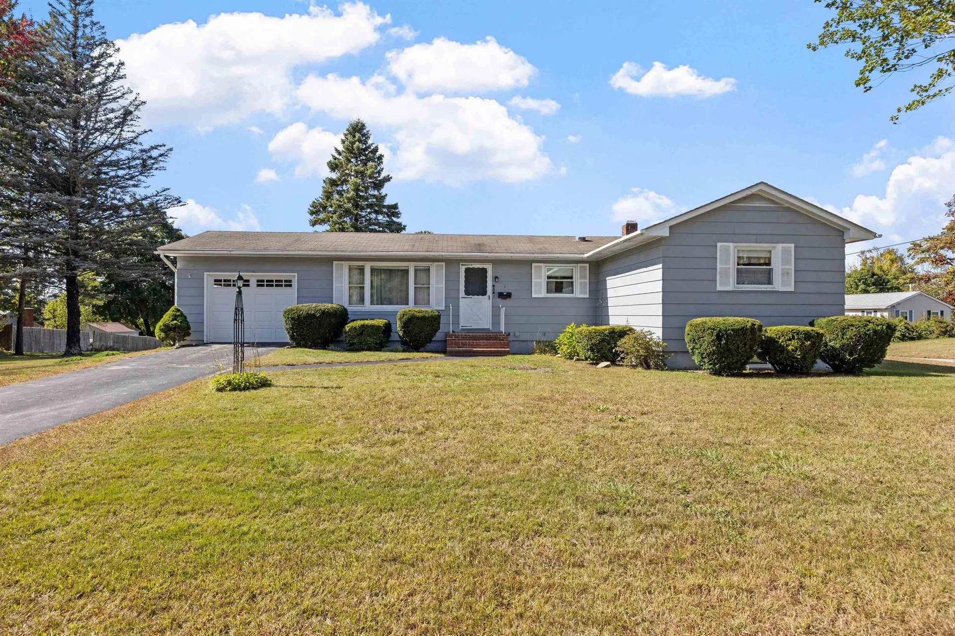 1 Renarl Avenue Pembroke NH 03275