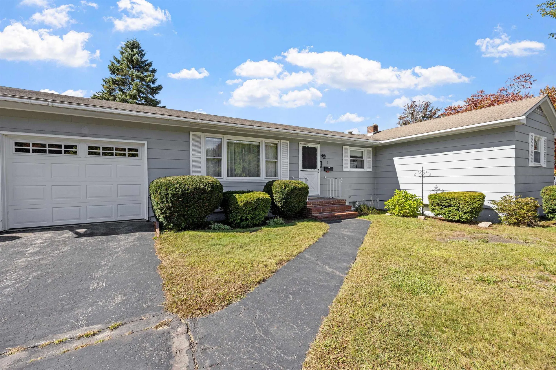 1 Renarl Avenue Pembroke NH 03275
