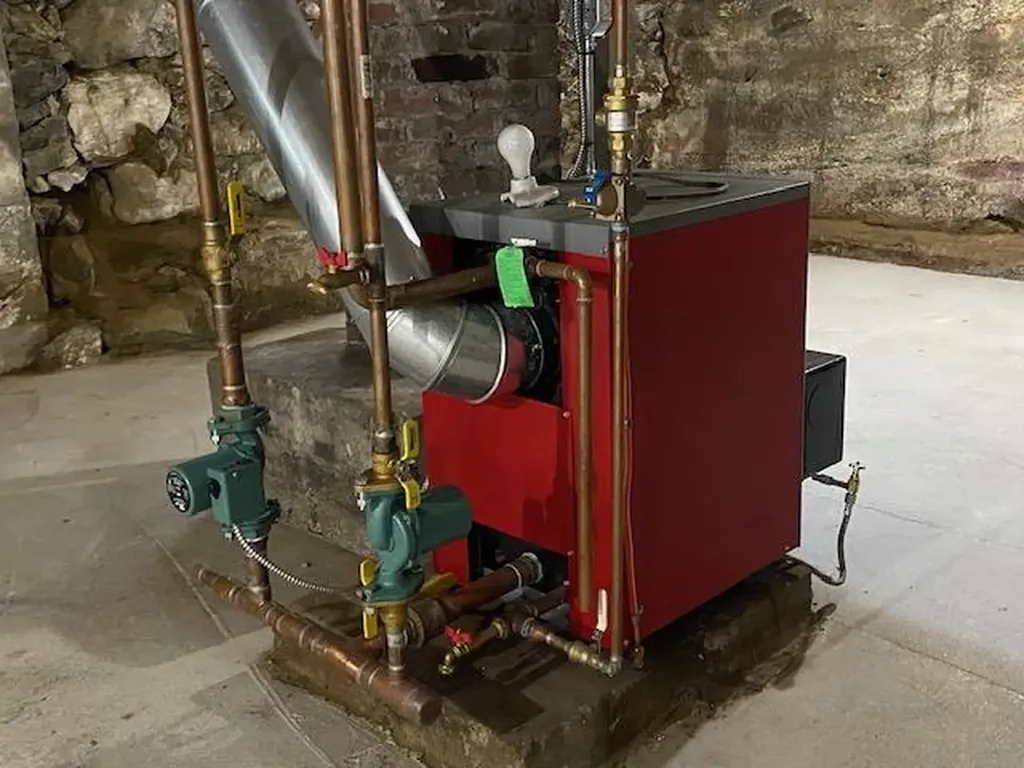 8 Plain Road Dummer NH 03588