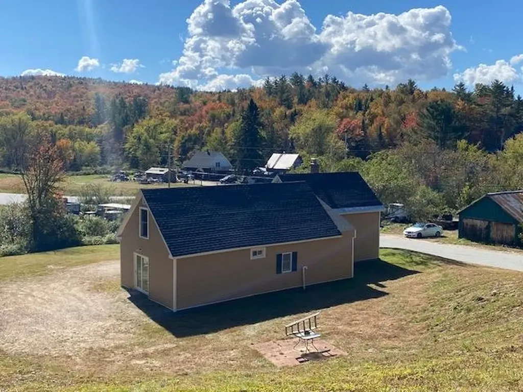 8 Plain Road Dummer NH 03588