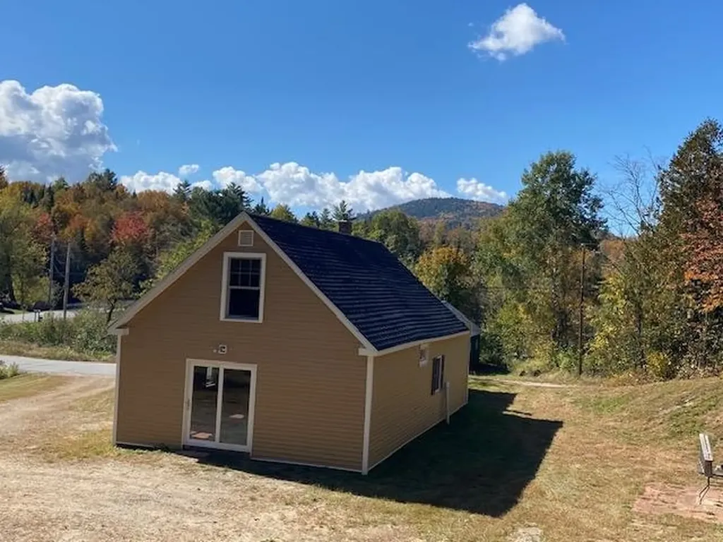 8 Plain Road Dummer NH 03588