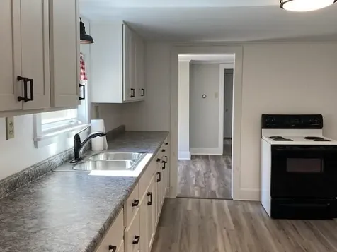 8 Plain Road Dummer NH 03588