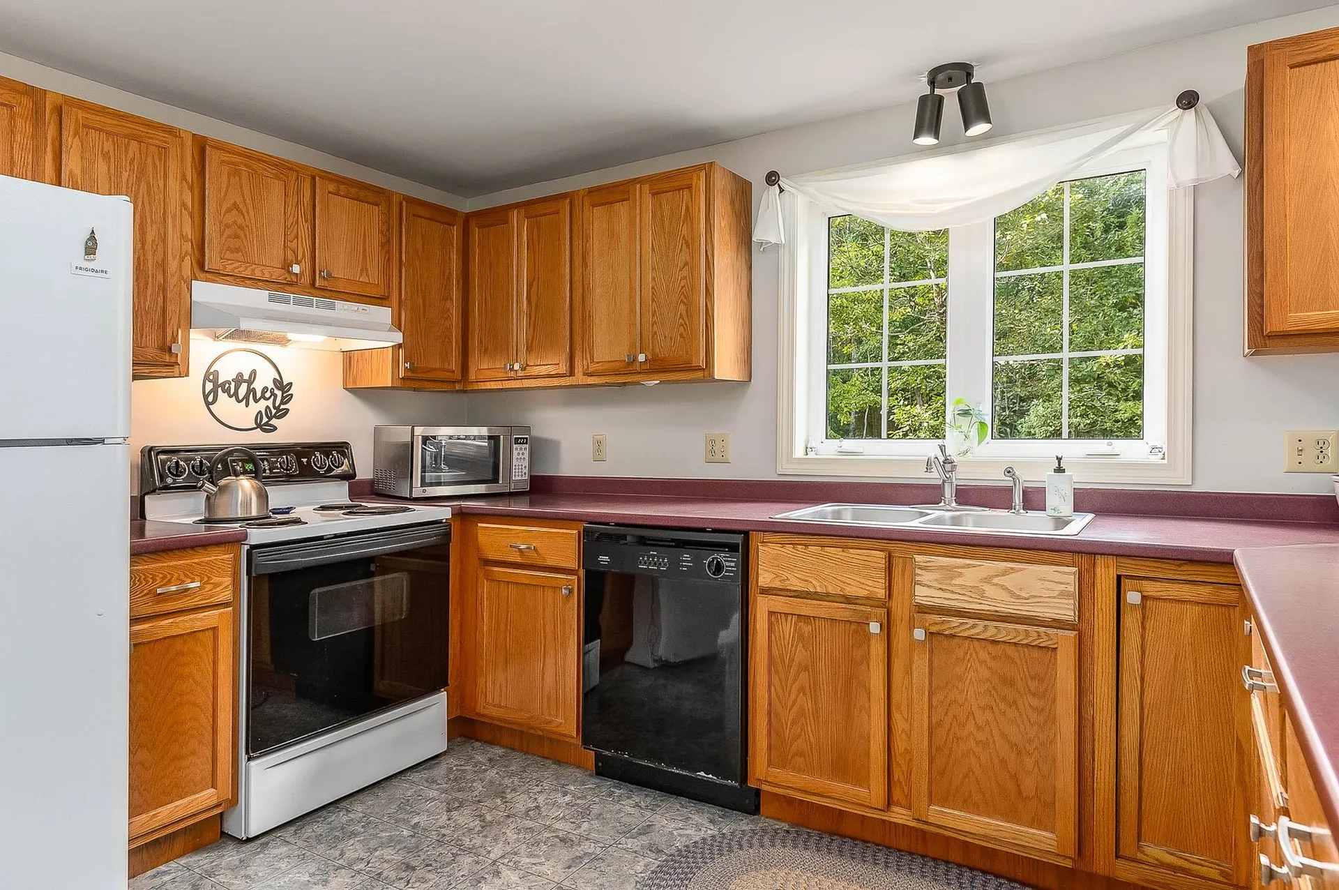 68 Tamarack Road Lee NH 03861