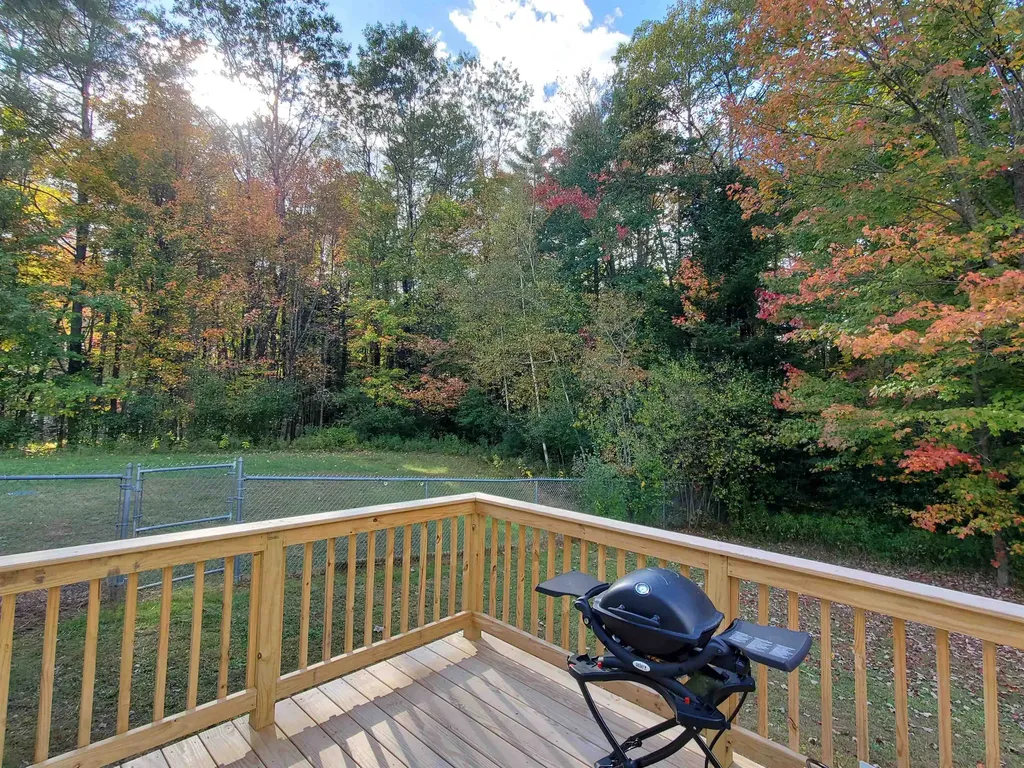 177 Lapan Circle Enfield NH 03748