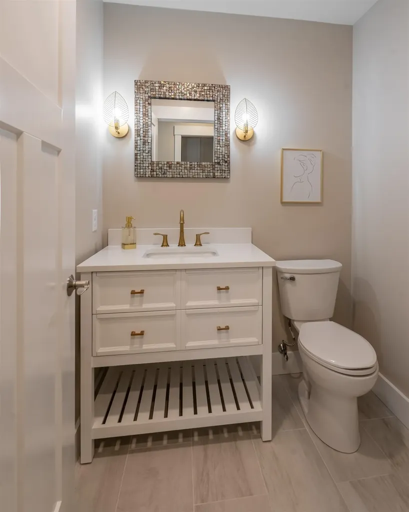 35 Hemlock Way Portsmouth NH 03801