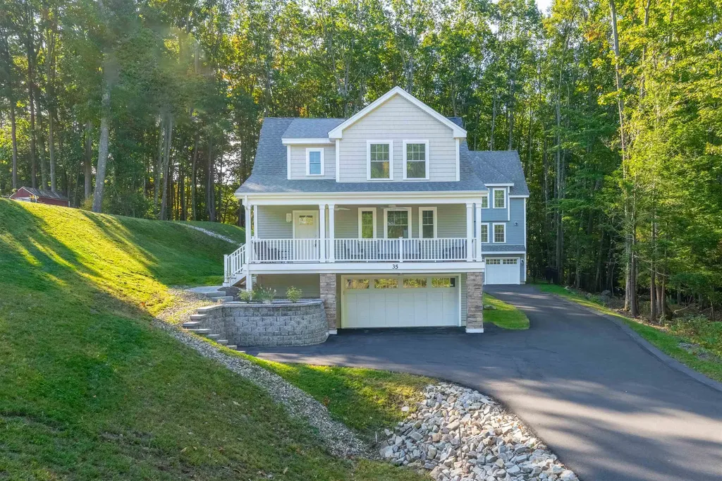 35 Hemlock Way Portsmouth NH 03801