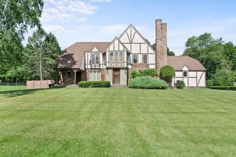 9 Stonehedge Drive Bennington VT 05201