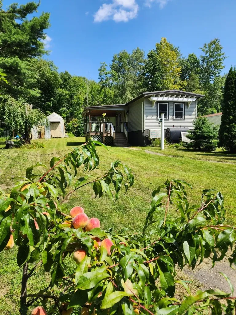 28 Cherry Street Belmont NH 03220