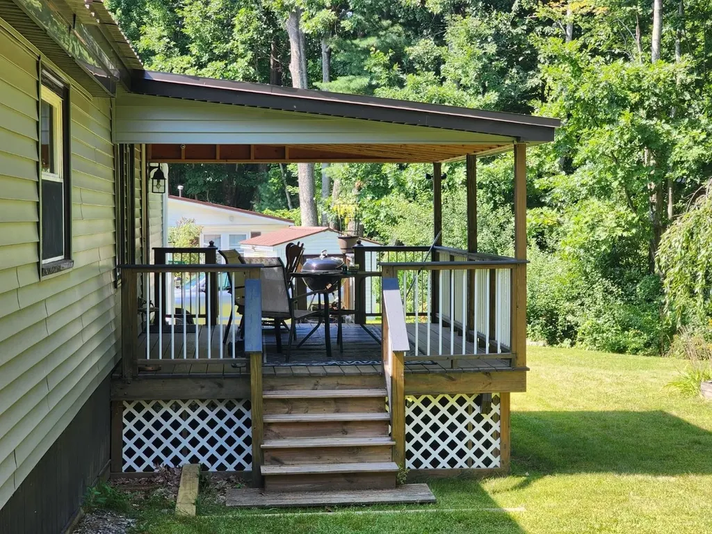 28 Cherry Street Belmont NH 03220