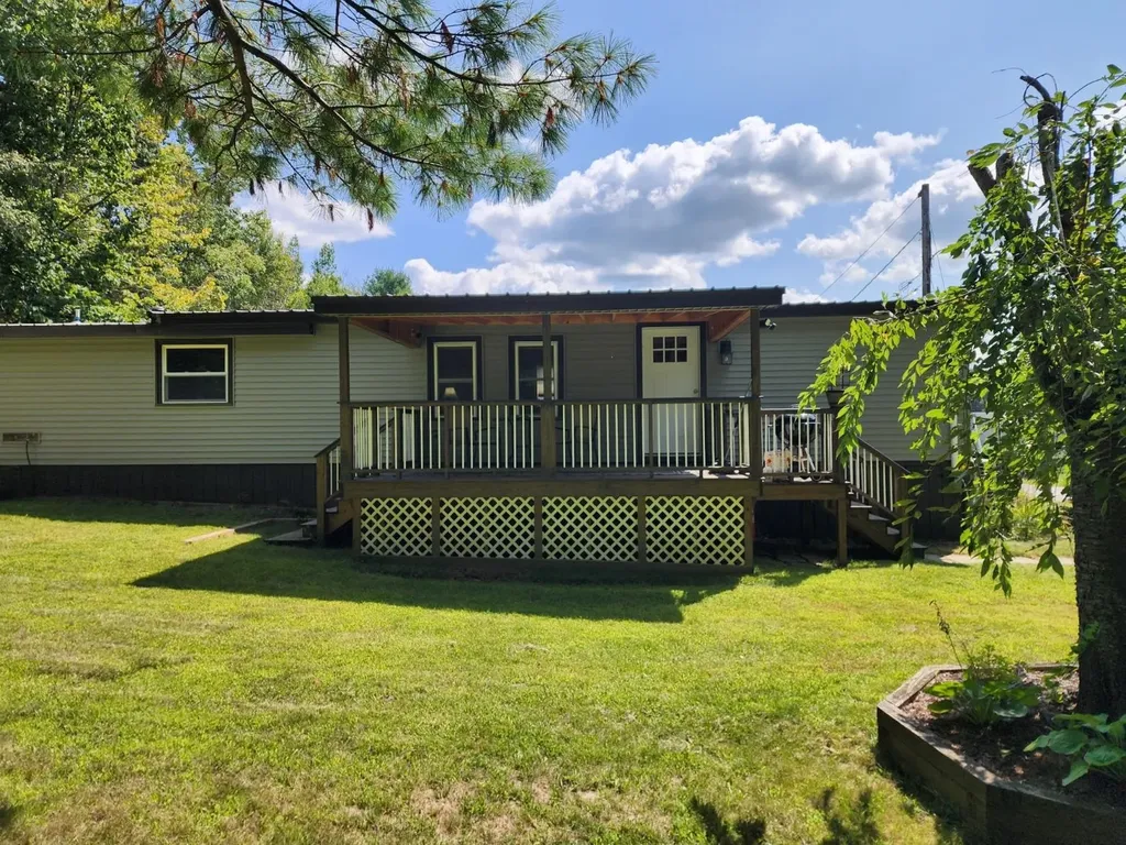 28 Cherry Street Belmont NH 03220