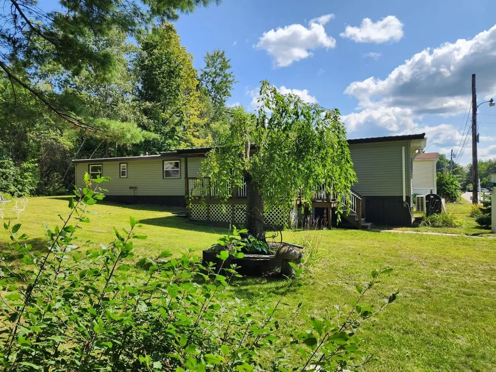 28 Cherry Street Belmont NH 03220