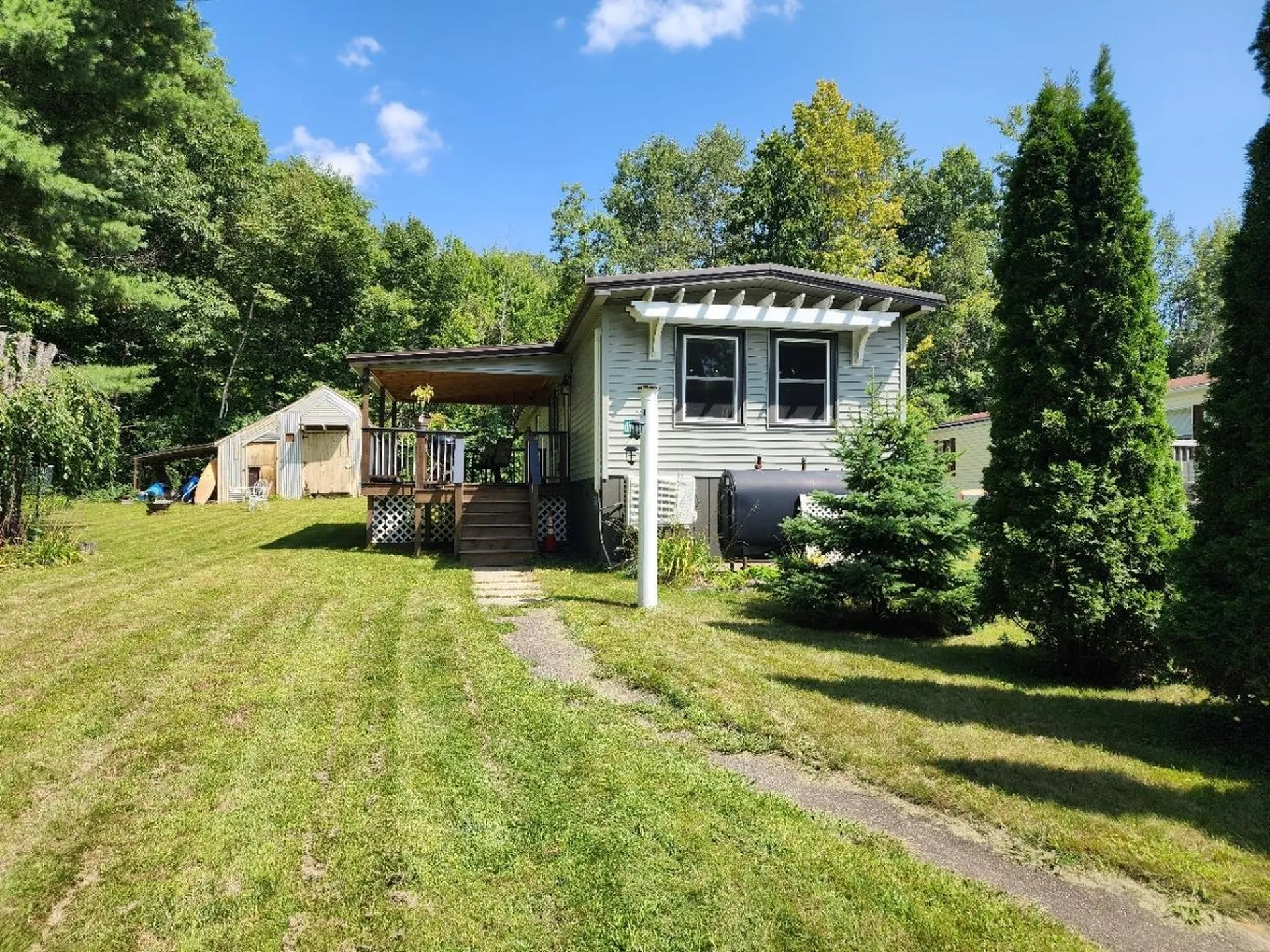 28 Cherry Street Belmont NH 03220