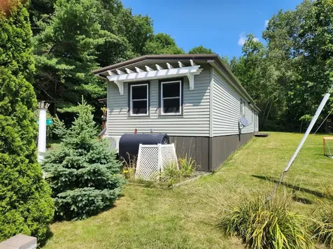 28 Cherry Street Belmont NH 03220