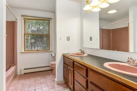 6 Northrup Drive Brentwood NH 03833