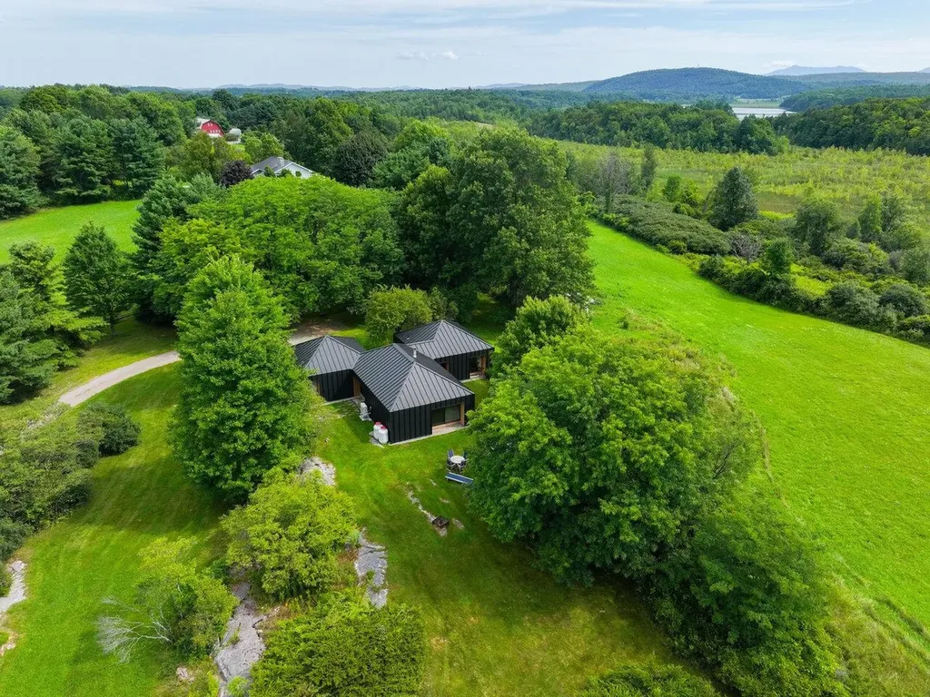 5935 Dorset Street Shelburne VT 05482