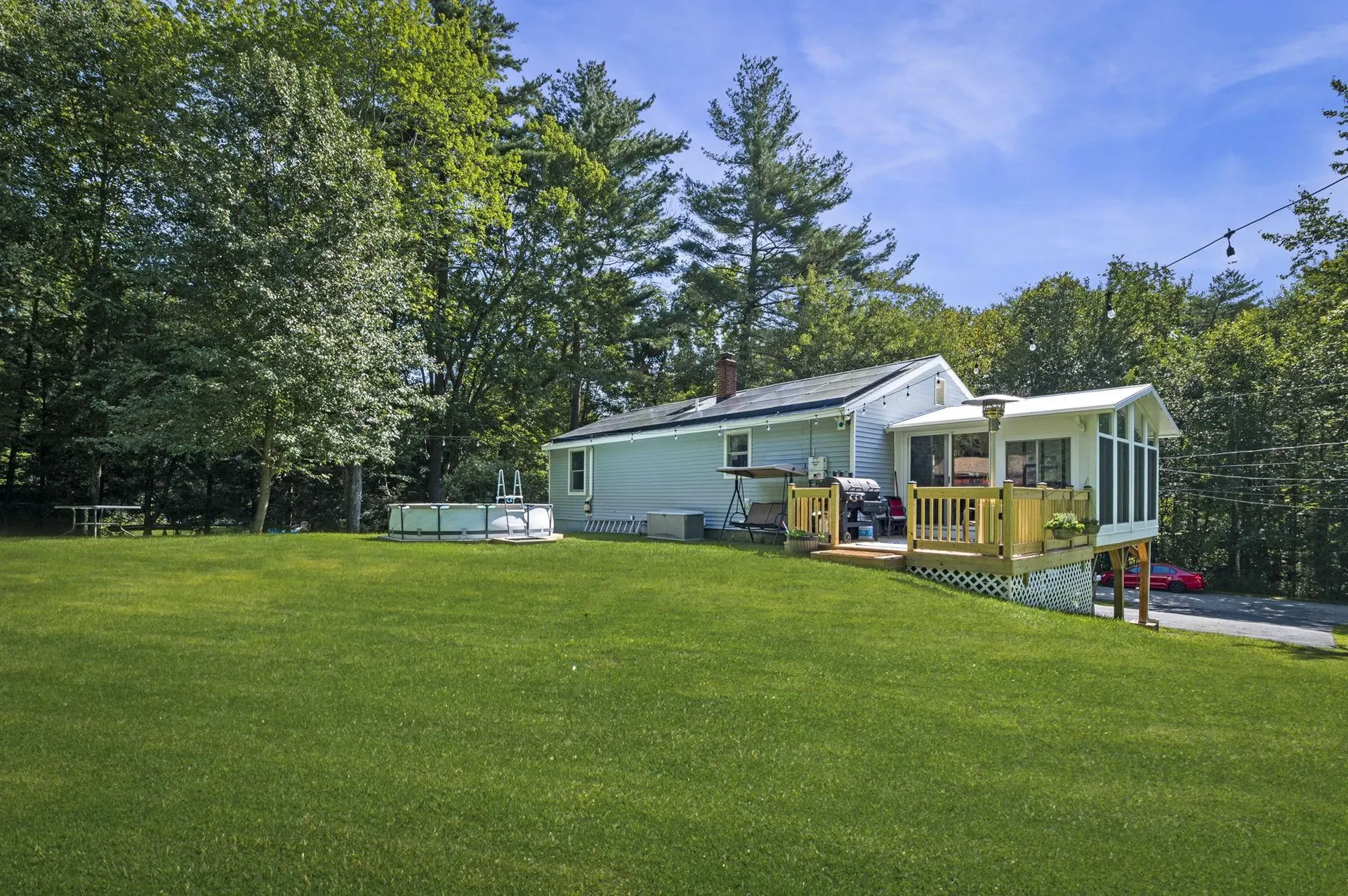 20 Quaker Street Newton NH 03858