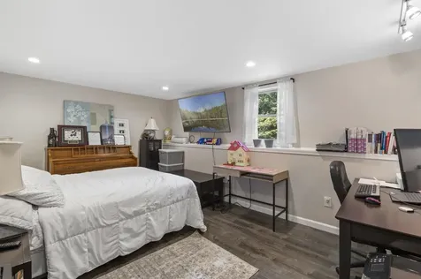 20 Quaker Street Newton NH 03858