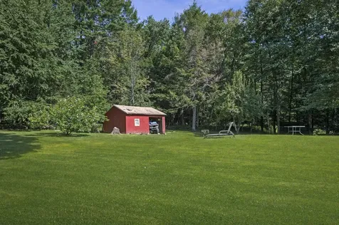 20 Quaker Street Newton NH 03858