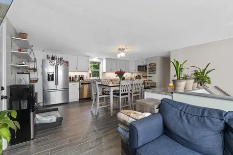 20 Quaker Street Newton NH 03858