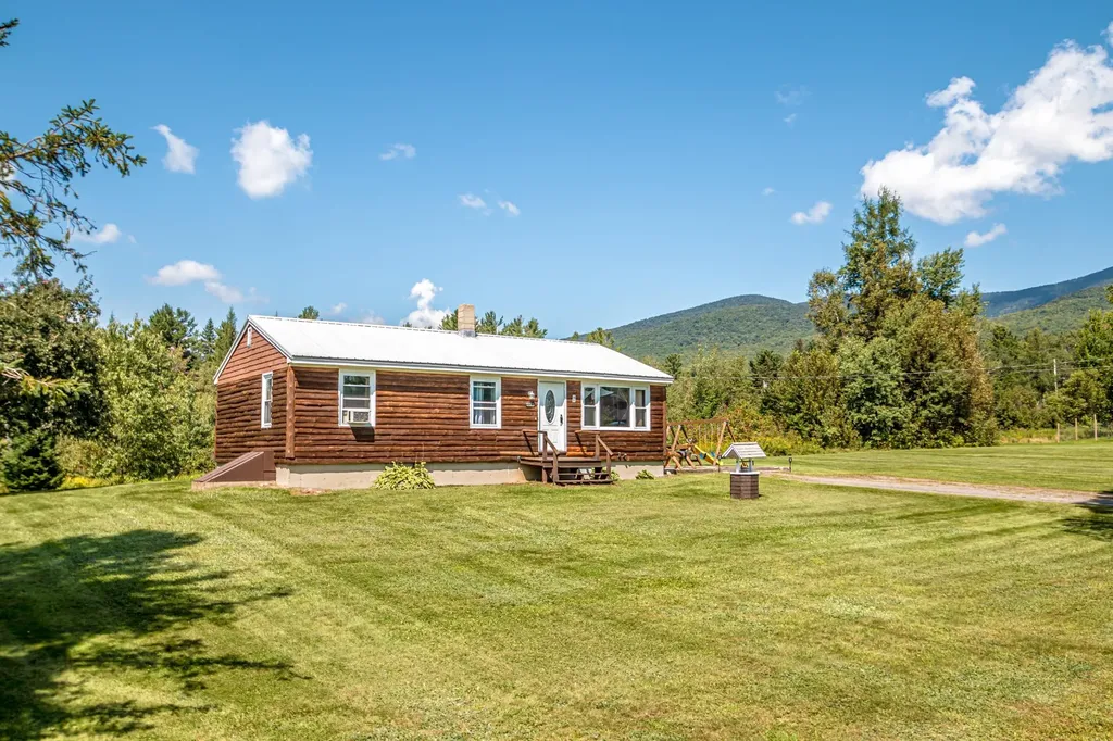 16 Cedric Road Jefferson NH 03583