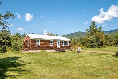 16 Cedric Road Jefferson NH 03583