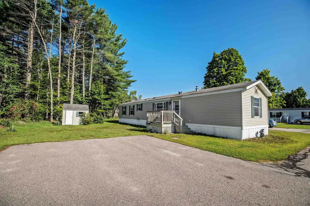 50 Cortland Way Barrington NH 03825