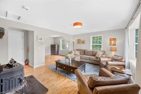 64 Back Pasture Lane Waterbury VT 05677