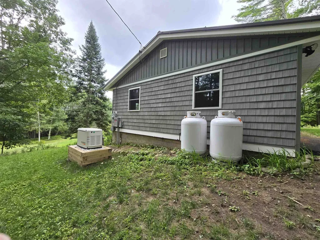 101 Range Road Alton NH 03809