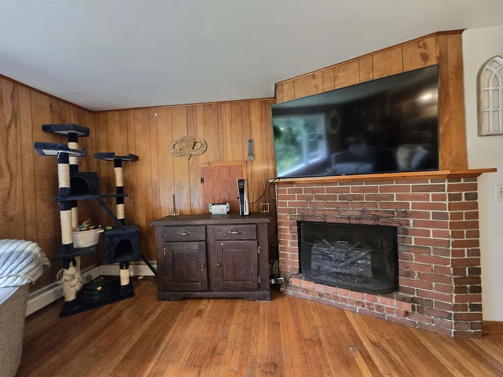 101 Range Road Alton NH 03809