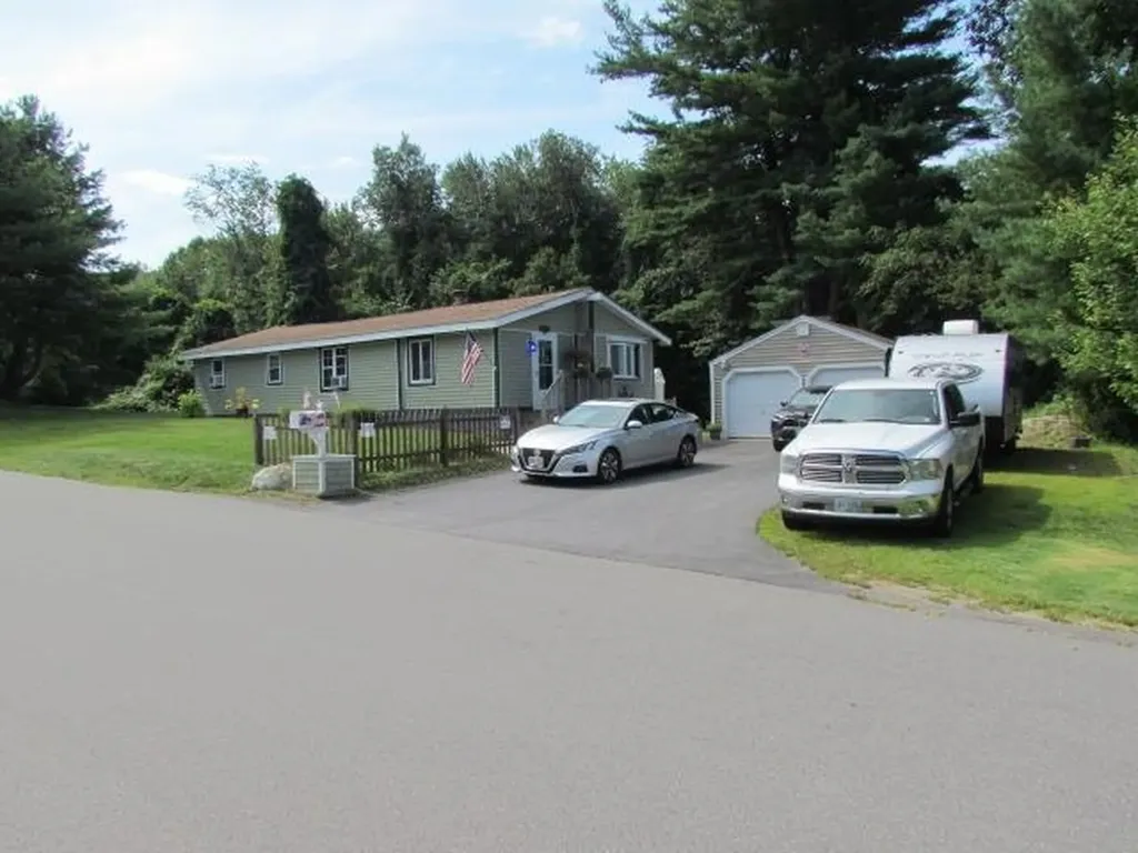 87 Fordway Extension Derry NH 03038