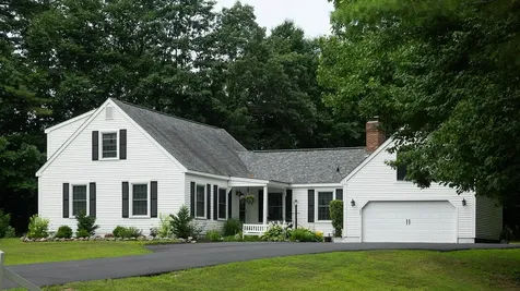 23 Deer Run Henniker NH 03242
