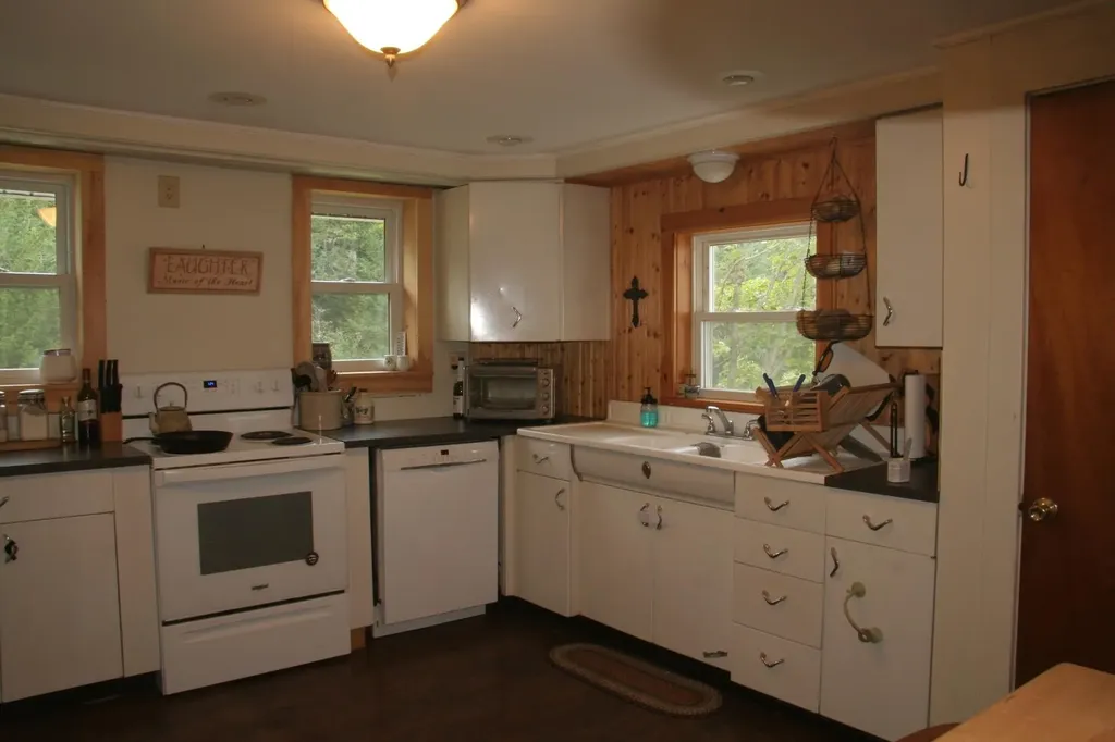 659 Lynburke Road Lyndon VT 05851