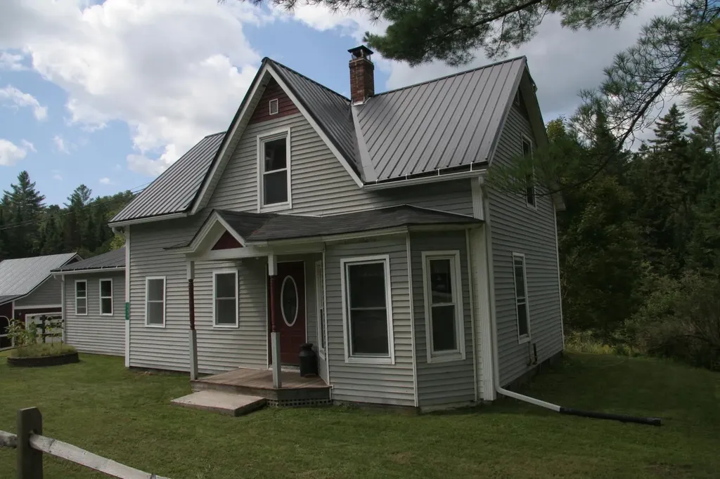 659 Lynburke Road Lyndon VT 05851