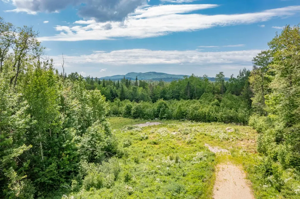 381 Old East Road Whitefield NH 03598
