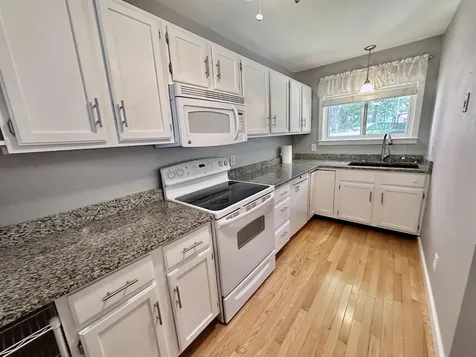 7 Dunvegan Woods Drive Hampton NH 03842