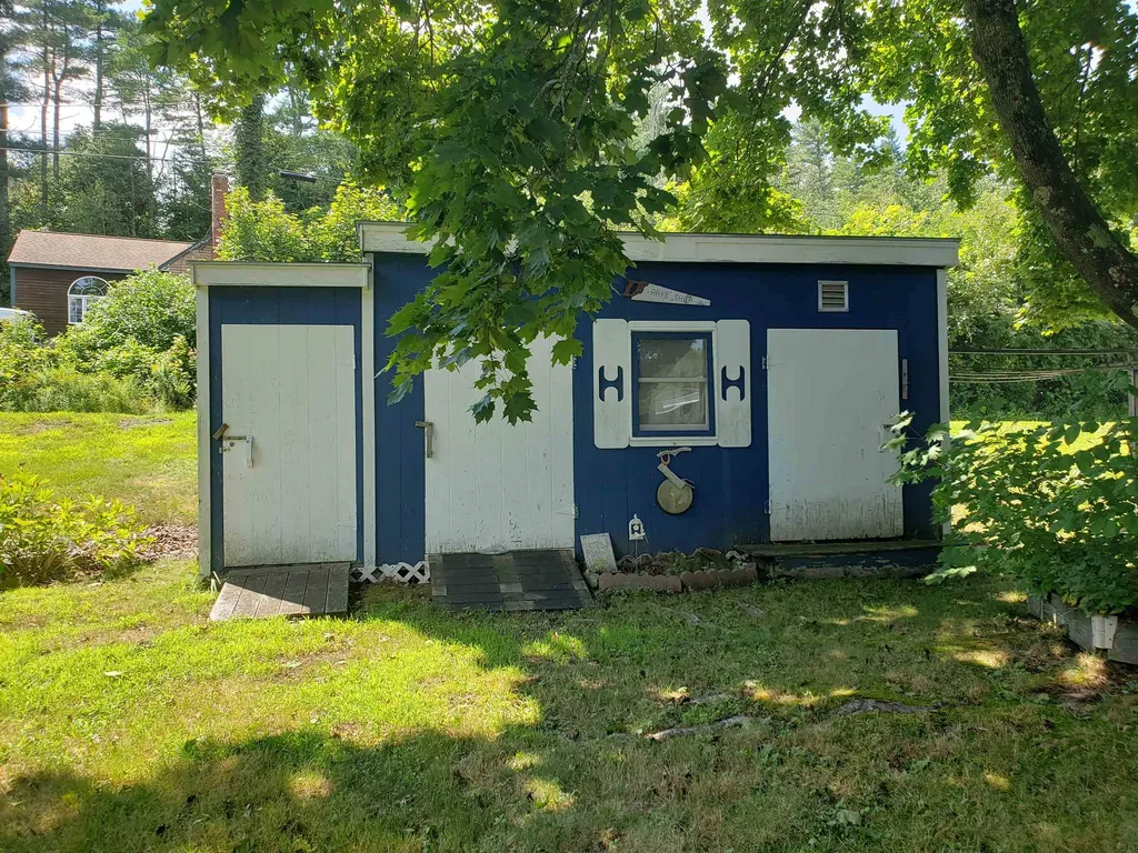 5 Parker Avenue Raymond NH 03077