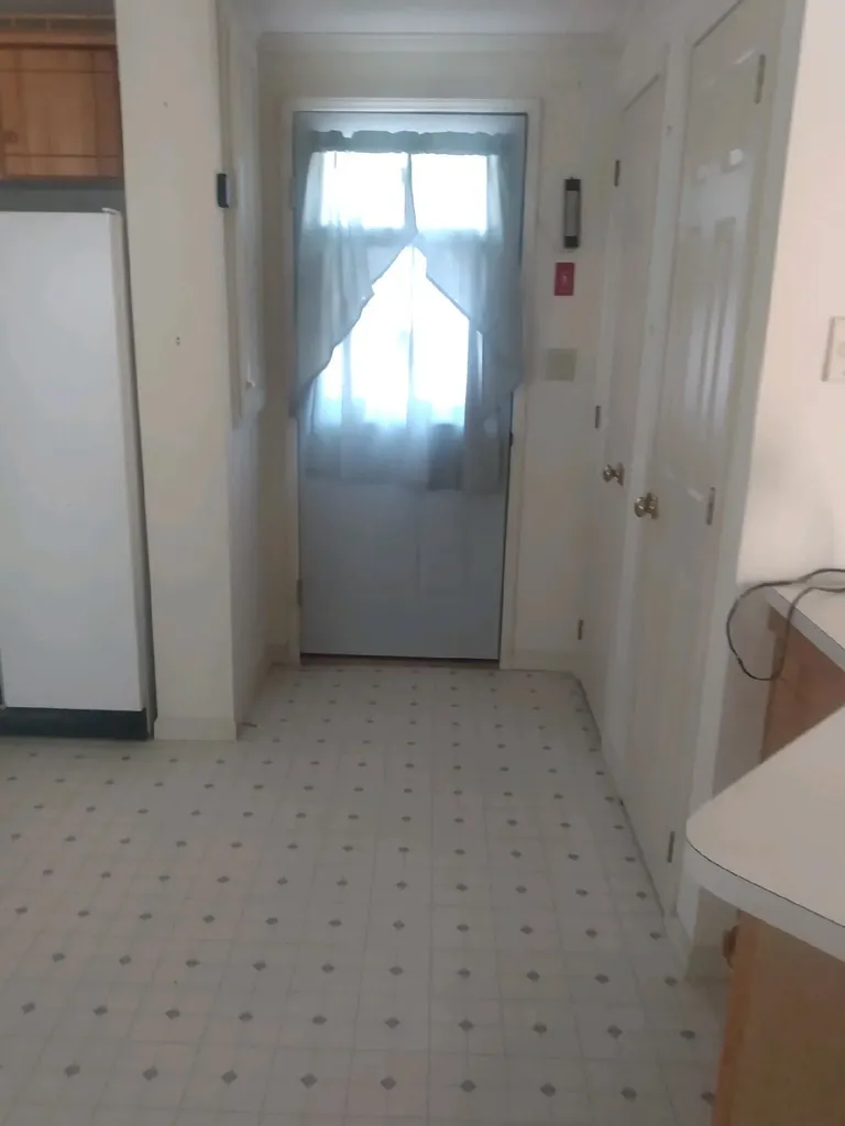 5 Parker Avenue Raymond NH 03077