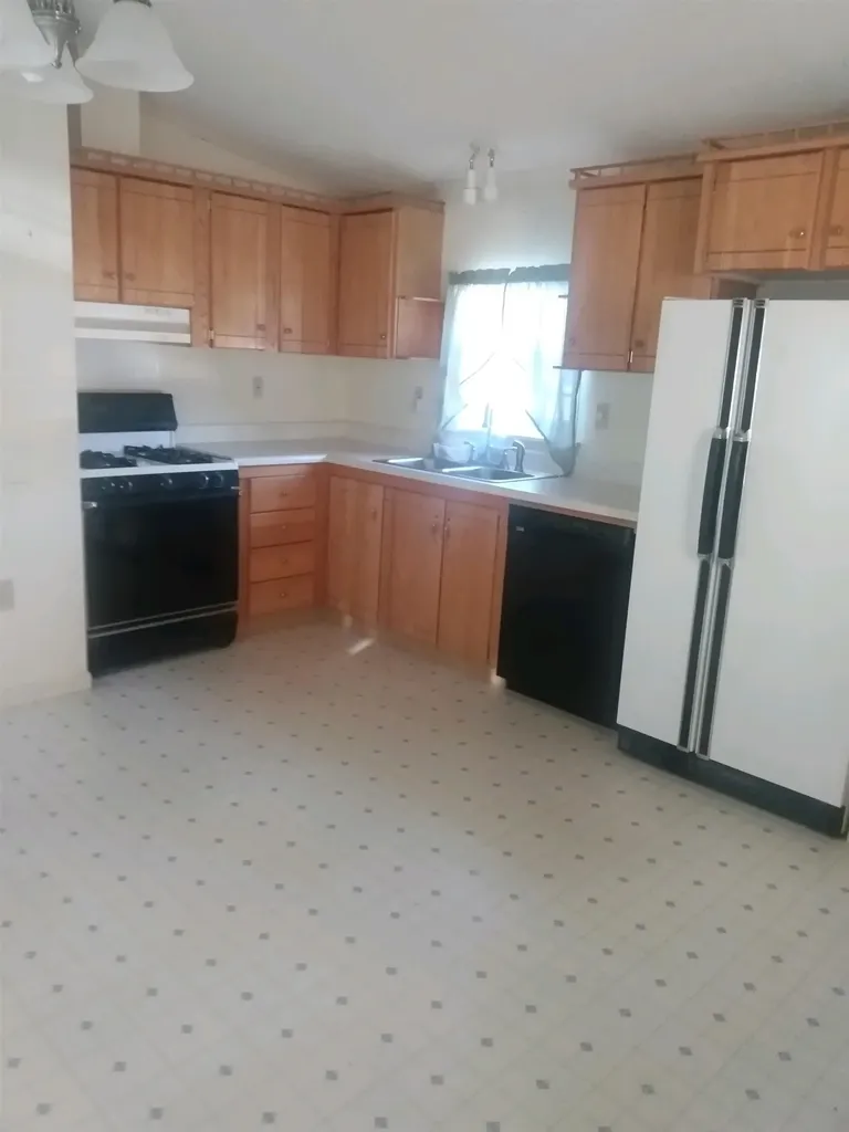 5 Parker Avenue Raymond NH 03077